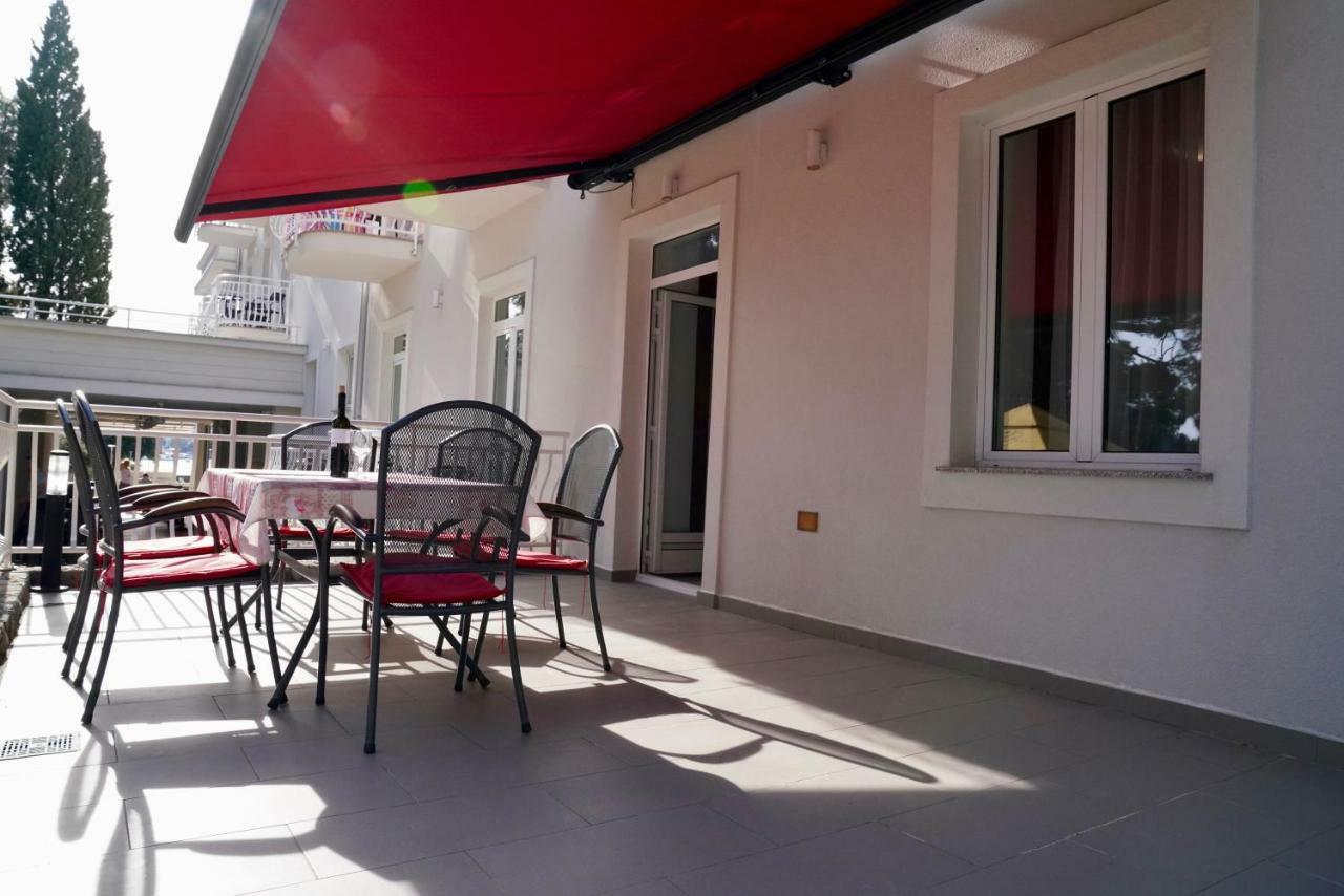Sesar Apartments Krk - No. 1 Iva Krk Town Exterior foto